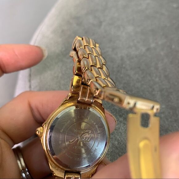 ARMITRON Now Gold-tone round mother of pearl face Quartz Watch - Picture 5 of 6